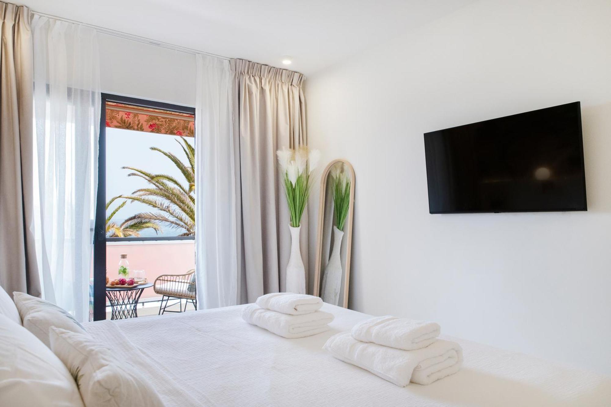 Tms Veramar Apart Hotel,Beachfront,Pool&Parking Los Cristianos  Kültér fotó